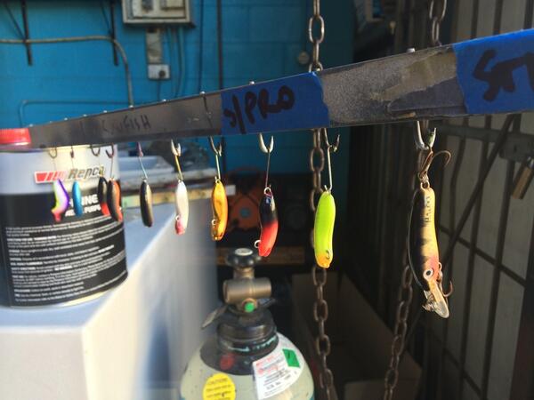 pimpmylure's tweet photo. Prepping then Racking some Halco lures ready for painting #pimpmylure #fishingporn #pimped #pimp http://t.co/Ktm90zdGb7