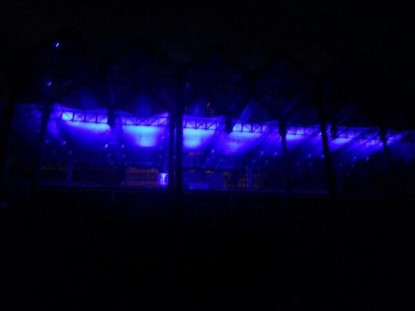 koalaGARAGE's tweet photo. En el YAKU iluminación por el día de las personas con autismo http://t.co/o0ckhEdcZA