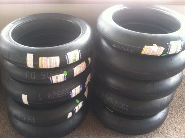 supermoto_82's tweet photo. Gotta love coming home to a fresh shipment of @METZELERMOTO awesomeness. #supermoto #cg82 #metzeler #racetecsm http://t.co/451Xmt9REA