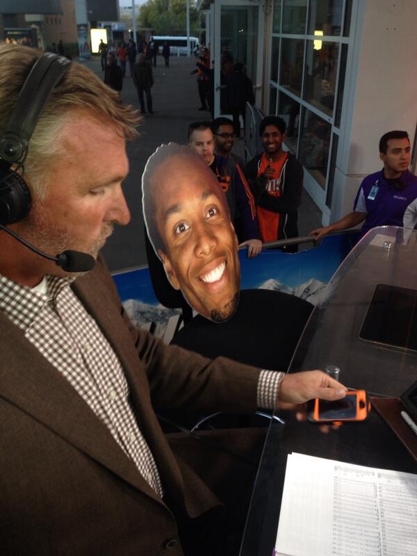 TomLeander's tweet photo. TC comes up with a great idea for the "Missing Fitz"!
We will chat w/ his Fathead LOL #caughtintraffic http://t.co/ECHNC7ONXM