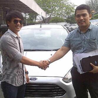 doelntl56's tweet photo. "4 HaRi BeRunTuN BELI MOBIL"SLaMaT L.DION(MEDAN) aTs FORD FIESTAnya. Ya Allah GAMPANG banget kerjanya\=D/ http://t.co/GAOuvGJeb0