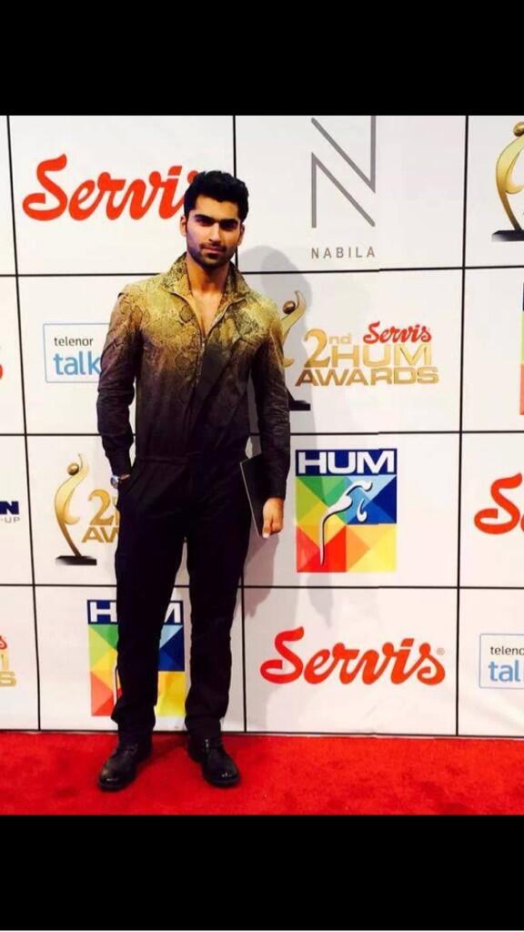 HSYCOUTUREKING's tweet photo. @HSYCOUTUREKING: Actor/singer Rizwan Ali wearing #HSY jumpsuit from the Venom Collection at the #HumAwards2014 http://t.co/vbMxloN3rQ