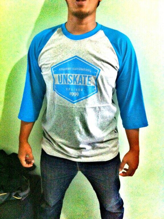 NEW!! Last Tee >> UNSKATExKPNT Turquoise Raglan Tees  | M | 100K
Info &amp; Order : 089651116343  ”