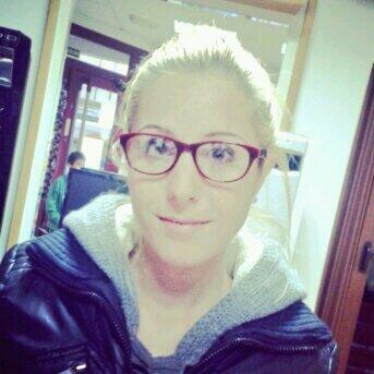 isa_geme's tweet photo. Y encima lo que me faltaba jajajajaja sin plaza y miope!!!! http://t.co/YPMtQMbmAv