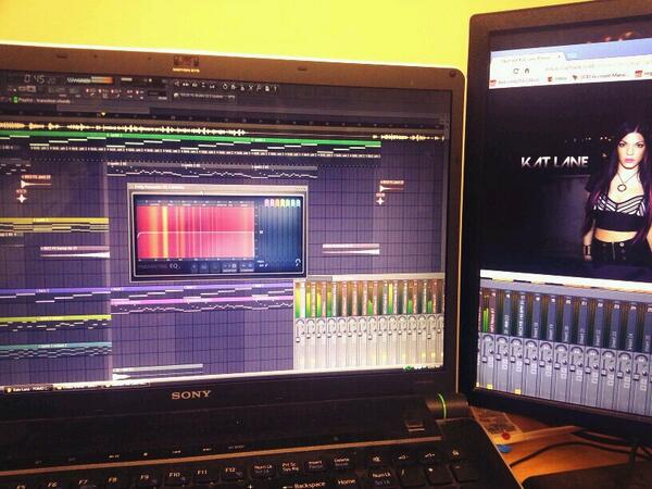 SybreedsMusic's tweet image. @KatLaneMusic @Numark FOMO remix in the works! No sleep till it's done! 
#fomo #determined #NS7II