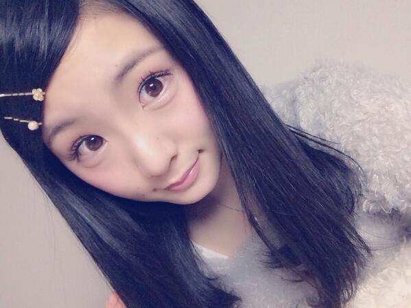 前田美咲 愛乙女 Doll 失恋ショコラティエのさえこさん が 1 2話らへんでしてた前髪 やってみた ぁ O らりらりら ぁっ ちっこいピン集めはまってる Http T Co Chn49ywgf6