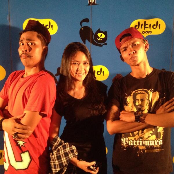 RT <a href="/dikidicom/">pepet terusss</a>: @pantun_jenakal <a href="/deandaptr/">Deanda Puteri</a> and <a href="/Young_Lexx/">AktifisDuniaDatar</a> siap mengguncang dunia persilatan :))