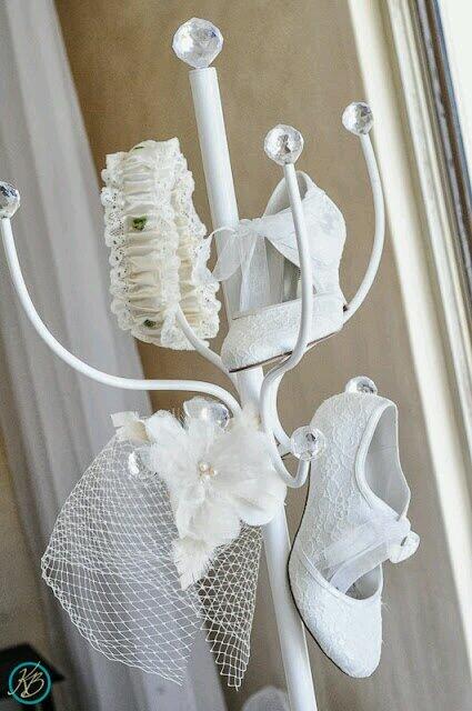 Looking for that photographer who knows just how to capture each moment of the night of your life?