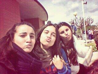 micowayne's tweet photo. “@MartaSoLo: #postureopati #estherysuinglés @LorenaaGarrido @micowayne @EstherEzquerra http://t.co/rycX328Vjw”