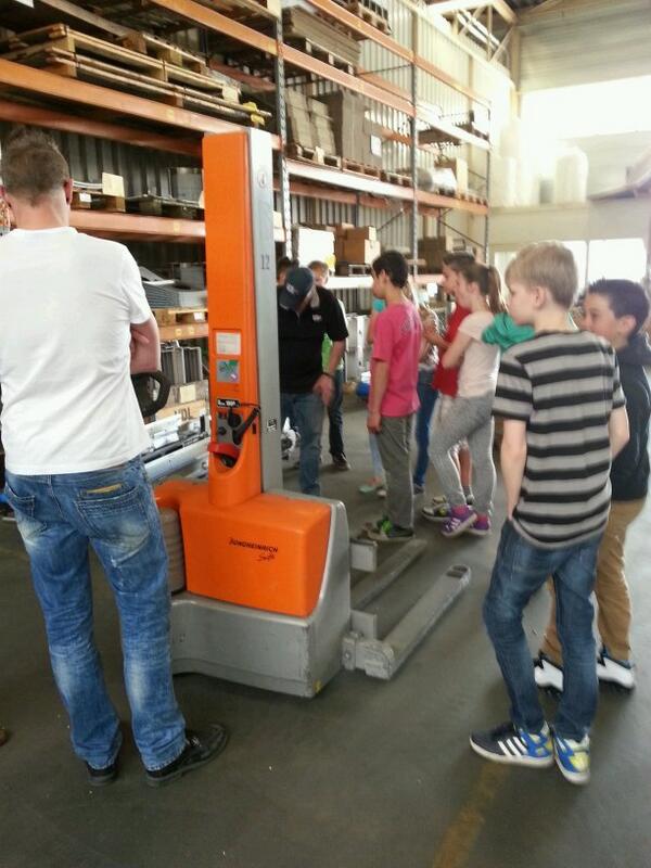 ArbeidsmarktNOB's tweet image. &apos;Ik wist niet dat hier zoveel voor de voedingsindustrie gemaakt werd.&apos;  #melkrobots #vdl #uden #bedrijfsbezoek