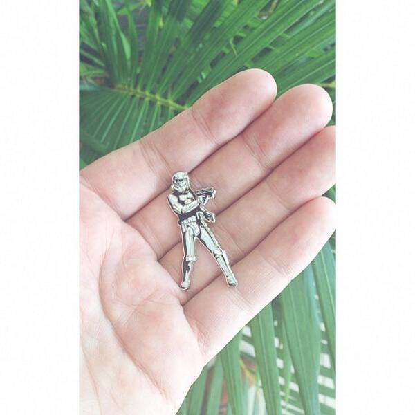 R.I.P. my Stormtrooper pin. Queue the Death March. <a href="/maaike00/">Maaike Bakker</a> #starwars