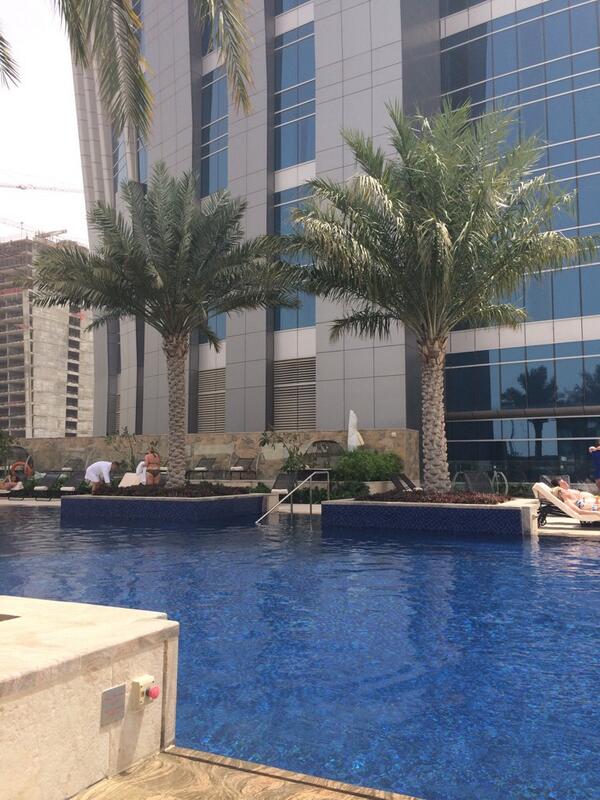 Donna_Dibs's tweet photo. Can think of worse ways to spend a Thursday 😂 @craigytrouzers #Dubai #VitaminD http://t.co/kbiOxps4fS