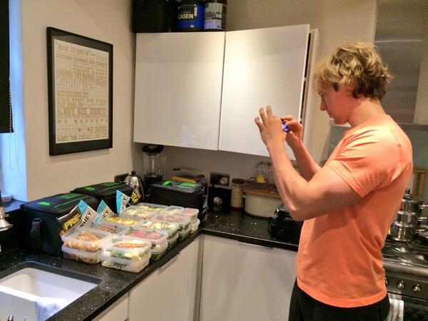 sophiebstafford's tweet photo. Being married to someone in the fitness industry... @shaunstafford x😉❤️ http://t.co/QLED3yJEPq