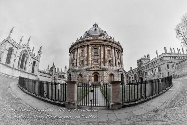 A fisheye view of Oxford's world famous Radcliffe Camera.

#radcliffesquare #oxfordradcliffecamera #famous #fisheye