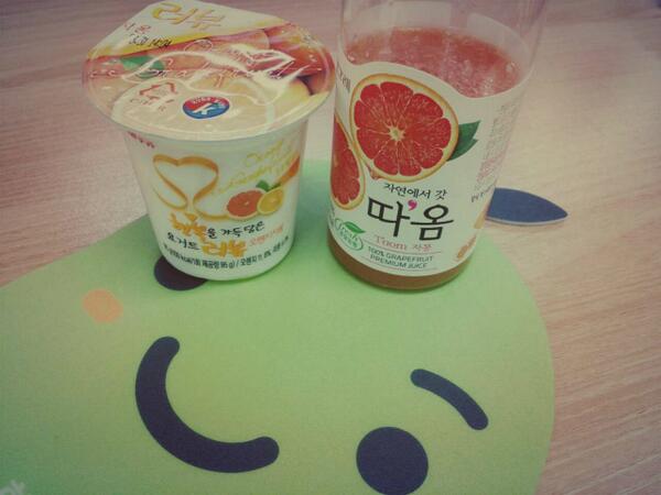 여러분 일상의 활력소는 무엇인가요?
저는 자몽으로 만든 디저트를 먹는 것이
지친 일상의 활력소가 되는 것 같아요 :)
해피빈 콩스토어도 여러분께 
활력소를 드릴 수 있는
즐거운 소식으로 자주 찾아뵐게요!