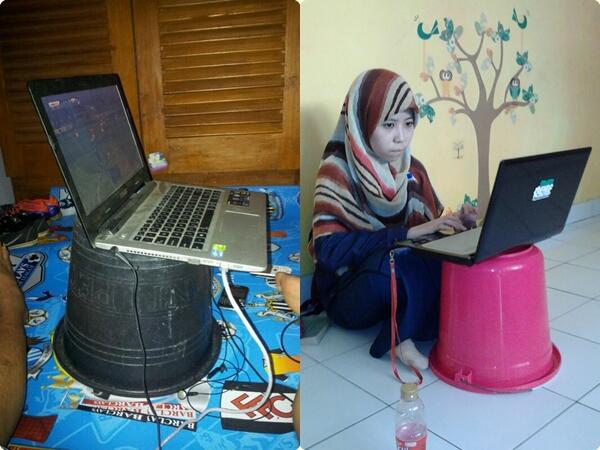 alief_sidik's tweet photo. @JeniatiArinda "@havidz_tk: Wow kereeen.. "@alief_sidik: lo liat dudukan laptopnya #versi2 #gregetbanget @havidz_tk http://t.co/XHh1kS4kmc""