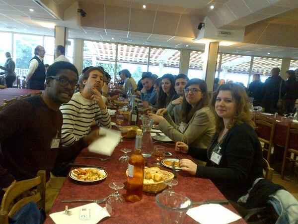 MarionPeltret's tweet image. Cohésion au sein du réseau #polytech2014