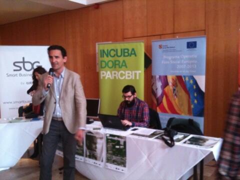 parcbit's tweet photo. Presentam els serveis de la #IncubadoraParcBit al #finemprende de la @uibuniversitat http://t.co/3X6DSs9C48