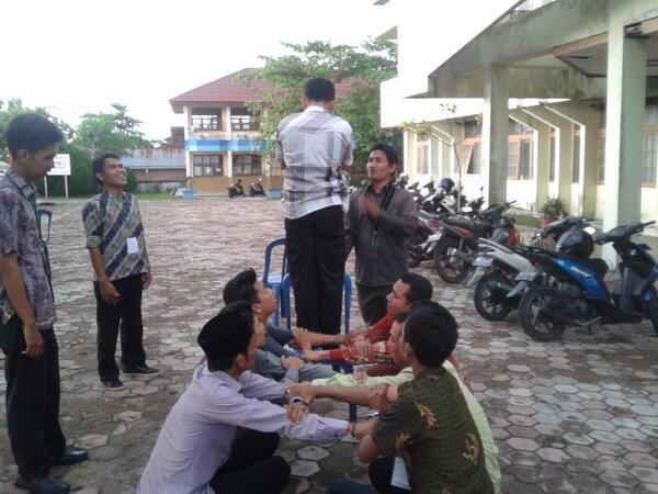 HMI Cabang Pekanbaru (@hmi_pekanbaru) on Twitter photo Pemimpin harus yakin sama anggota "ice breaking" #ScHMIpku <a href="/PBHMIorg/">PB HMI</a> <a href="/infoHMI/">Info HMI</a> @muhammad_ers <a href="/perkaderan/">Yayasan Perkaderan Insan Cita</a> <a href="/hmiprogresif/">HMI PROGRESIF</a> Pemimpin harus yakin sama anggota "ice breaking" #ScHMIpku <a href="/PBHMIorg/">PB HMI</a> <a href="/infoHMI/">Info HMI</a> @muhammad_ers <a href="/perkaderan/">Yayasan Perkaderan Insan Cita</a> <a href="/hmiprogresif/">HMI PROGRESIF</a>
