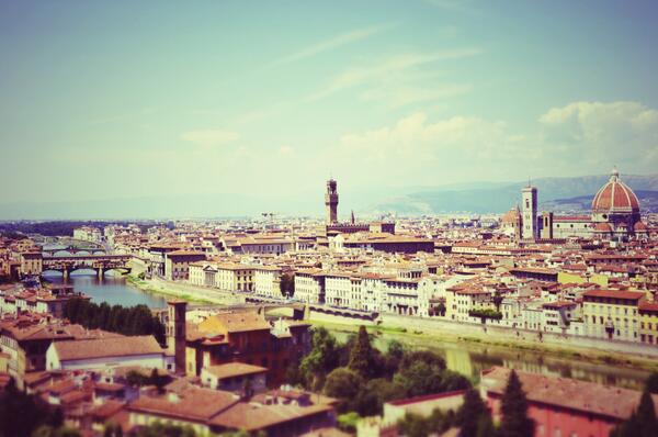 pandocruises's tweet photo. Passengers on #Ventura #FlyMed today have been enjoying the wonderful views of #Florence. Wonderful! http://t.co/RSGENg7Frb
