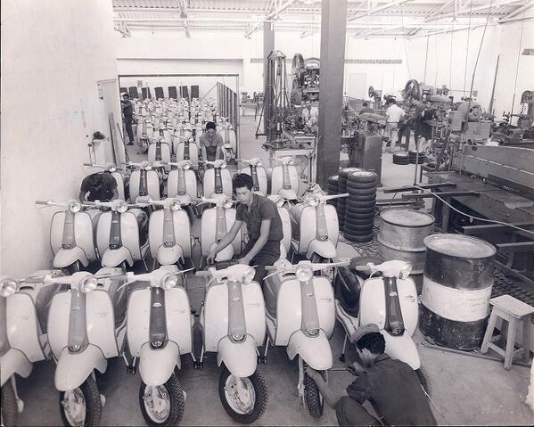 AutecoMotos's tweet photo. Lambretta 1963, Auteco #ThrowbackThursday http://t.co/0OaVrU2SJd
