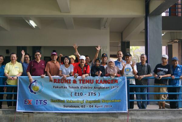 elektro_its's tweet photo. Reuni E10 @Elektro_ITS.. http://t.co/RA5zahAtgI