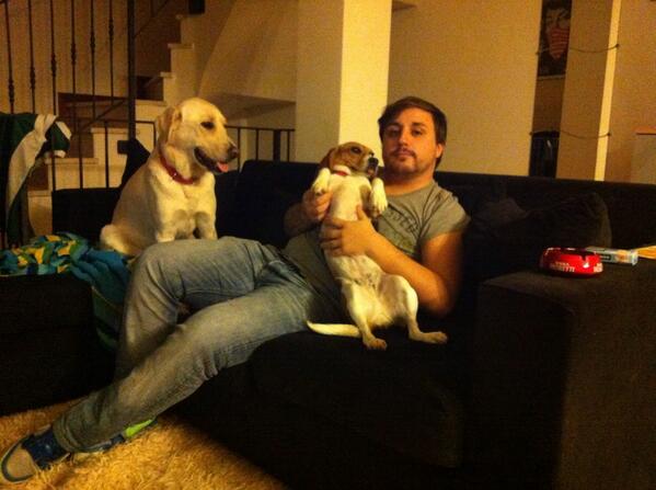 MissAmyCupcake's tweet photo. @andrew_square ❤️ luv my family so much! http://t.co/j6vmG8OjJk