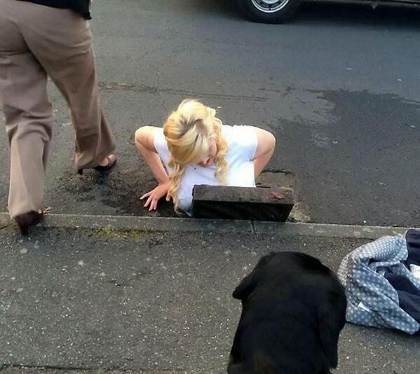 TheSun's tweet image. Think you've had a bad day? Spare a thought for this girl who got herself stuck down a drain.. bit.ly/1lDMgaM