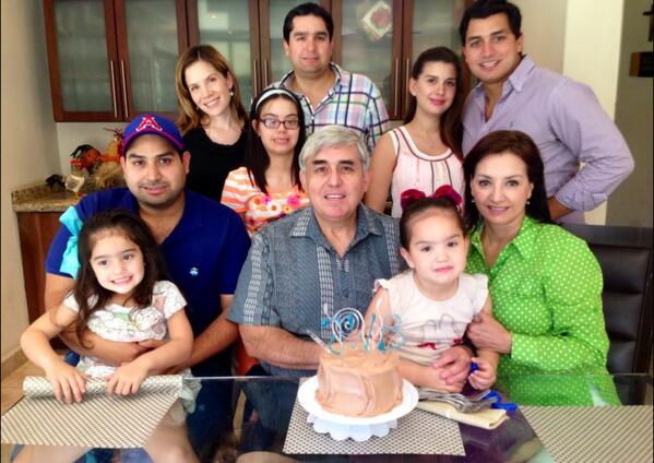 jorgewb27's tweet photo. Gracias a Dios por un Año Más de Vida y por tantas Bendiciones!!! http://t.co/tU1qzPnXCV