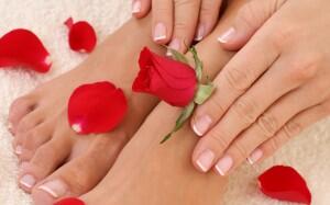 easeDesignSpa's tweet photo. Komm zu uns in die Mani- / Pedicure &amp; wir schenken dir dazu eine Paraffin-Behandlung! http://t.co/Gd3Xwd0zLH http://t.co/pxtK4tqv2E