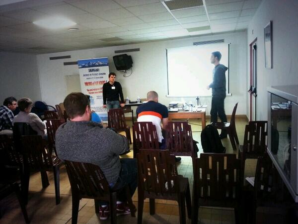 AdipsParisSud's tweet image. Réunion de travail avec @PolytechAlumni. Présentation des actions passées et futures. #polytech2014