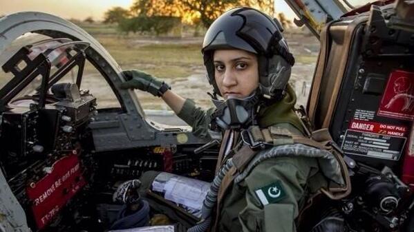 PositivePakstan's tweet image. Meet the first Female jet fighter of Pakistan #NextLevelBaby