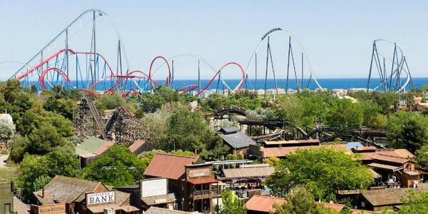 PortAventura_UK's tweet image. Portaventura is the Best Amusement Park in Europe 2013 according to World of Parks Awards. Do you know why?Follow us!