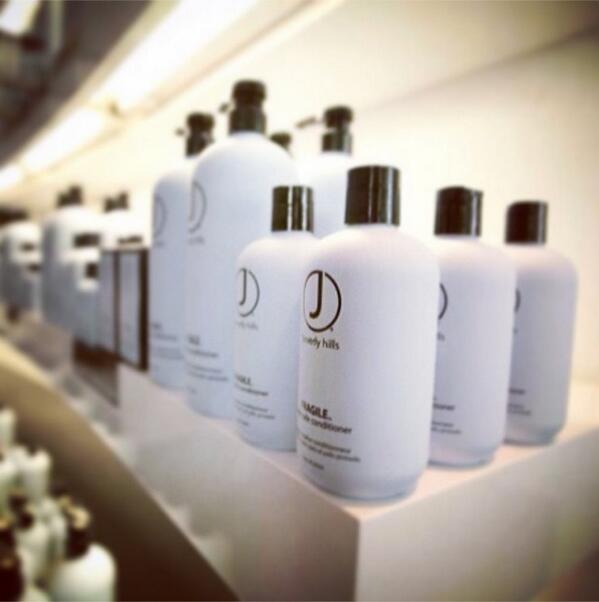 Estos productos no sólo mejorarán y te darán el mejor cabello que has tenido en años, quedan fantásticos en tu salón.