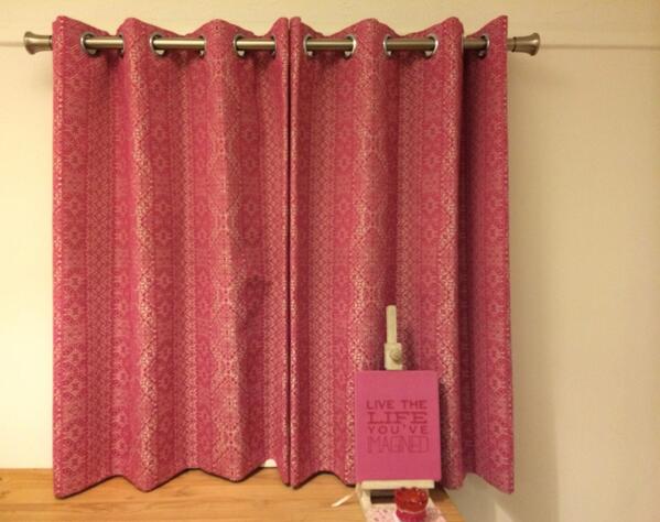 ninadedeken's tweet photo. Finally have my @Romo_Fabrics curtains! #crazyforcolour #fabrics #interiordesign http://t.co/ggy0Q7Q8EK