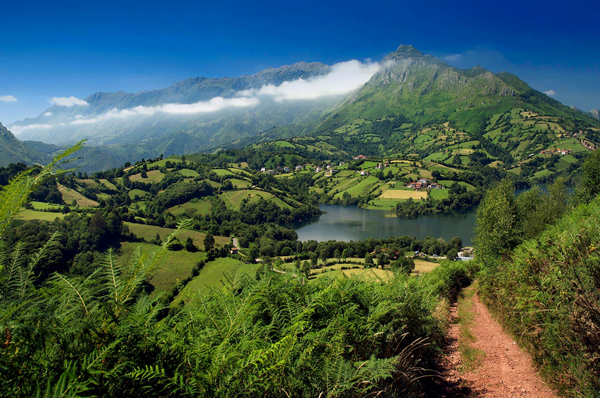 Anyone who comes to #Asturias is always determined to return.#spain buff.ly/1pTIZng