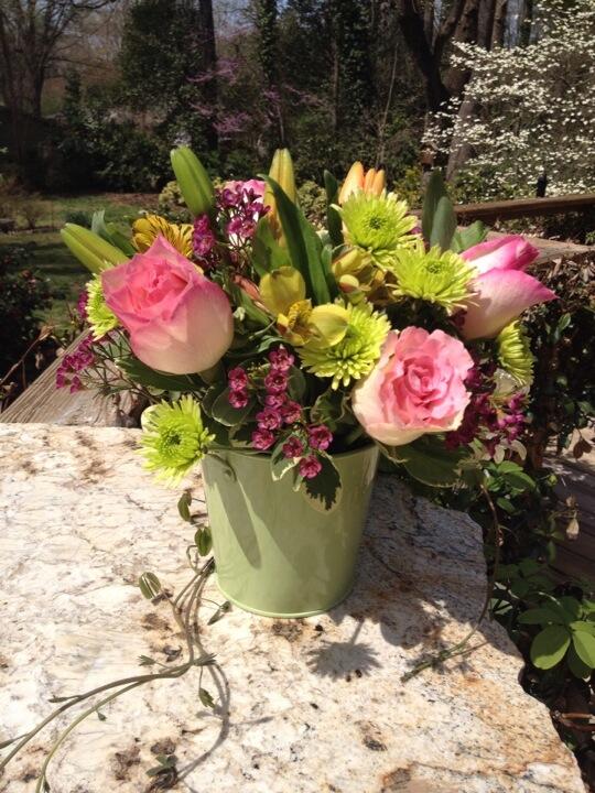 FixSfix's tweet image. Thank you Danica, Allison and Haley for the beautiful flowers -so thoughtful
