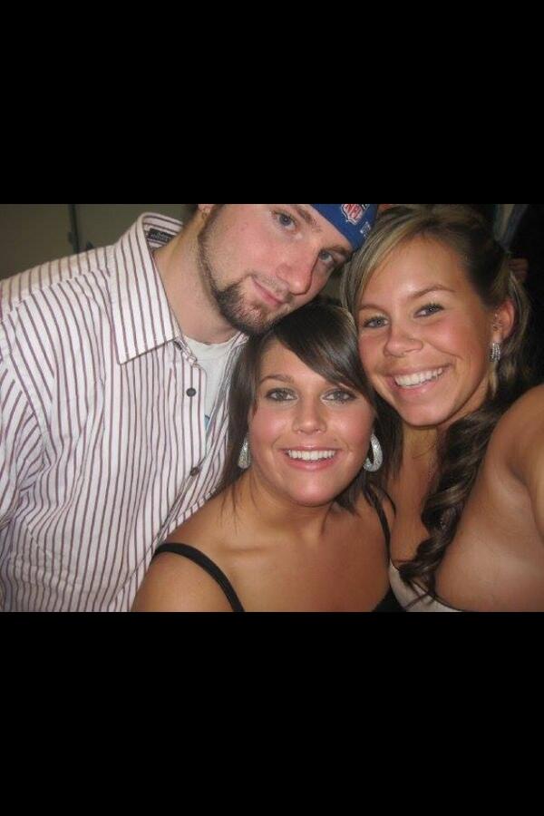 Kate15T's tweet image. My #TBT : )   #lovemyfamily #sograteful #funtimesonbunker