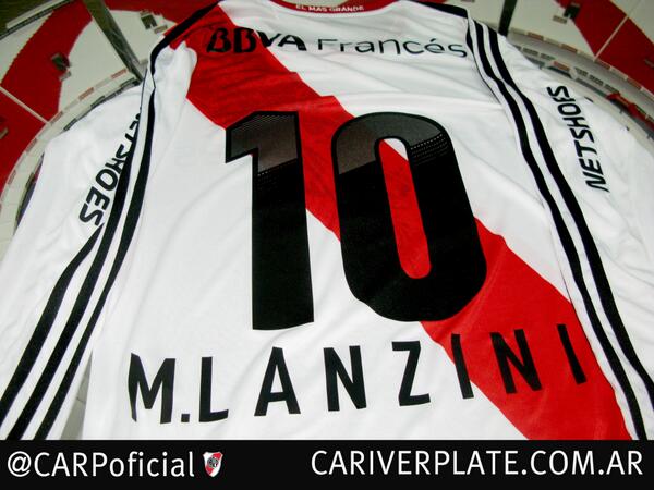 RiverPlate's tweet photo. #River Seguí a @CARPoficial y dale RT a esta foto para participar por la camiseta de Manuel Lanzini. http://t.co/s2w6dHzeyn