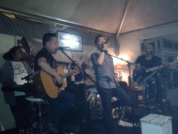 Jamming session Charity for Humanity <a href="/JunoVox/">Gunanjar Barokah</a> <a href="/zaldyriza/">Muh.Zaldy Riza</a> <a href="/Indha_Uye/">INDHA M NoOR</a>