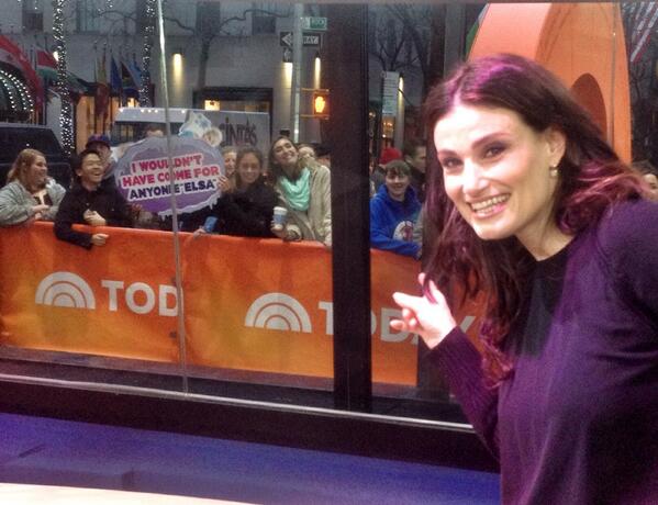 idinamenzel's tweet image. This made my morning! "I wouldn't have come for anyone 'Elsa'" @TODAYshow