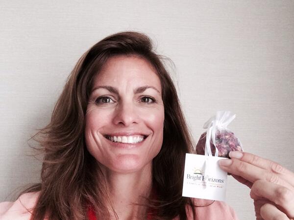 jenvena's tweet photo. Sachet selfie. Stop by the Bright Horizons Well-Being Lounge to grab one #GPTWconf http://t.co/WL6YCe2Rsd