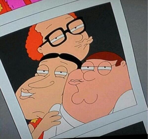 Girls be taking pictures like