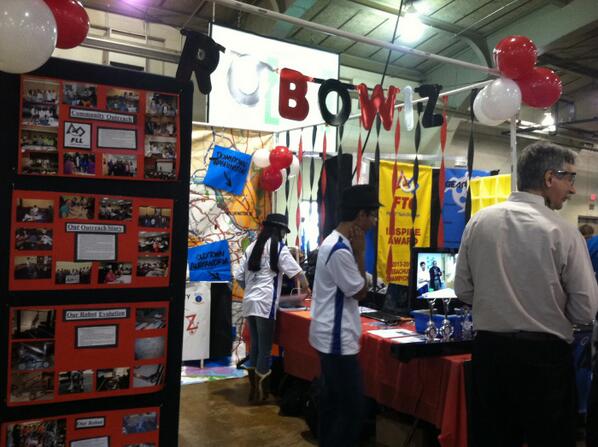 TeamRobowiz's tweet image. The booth is finished!!