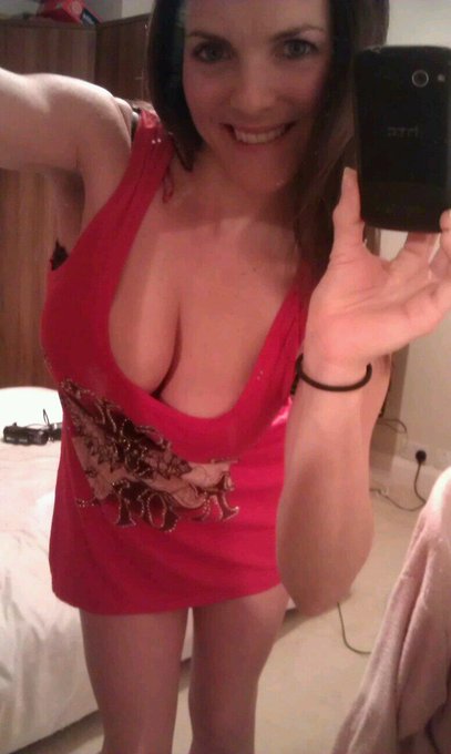 Do my #Tits look big in this? Real or photographic illusion? Cum find out on webcam now http://t.co/DLFYm2X6Il<a href="/tag/tits"class="tags">#Tits</a>