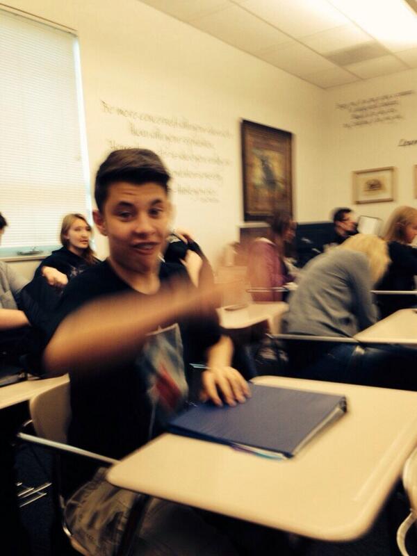 StocktonGay's tweet photo. Boys I'm fast with my hands😉 http://t.co/CeQnCTMXIS