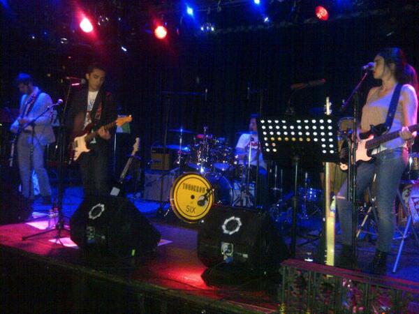 En Vivo y en Directo, saliéndose, <a href="/AArriesgada/">Apuesta Arriesgada</a>