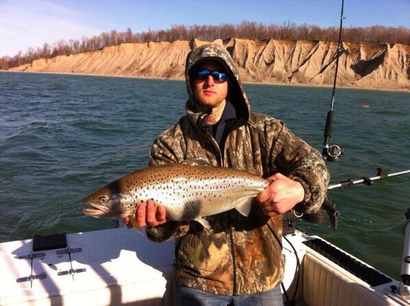 Springtime sun can only mean one thing! BT's along the lady O shore... #ColdWater #LuresWet