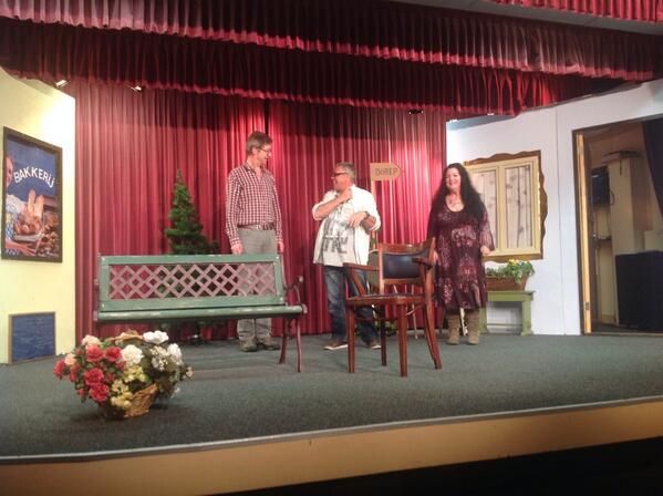 Repetitie klucht in het decor van het kinderstuk #toneelverenigingsucces