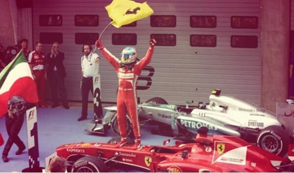 F1Historical's tweet photo. Hopefully we see this happen soon this season! http://t.co/yNa61WUCKN